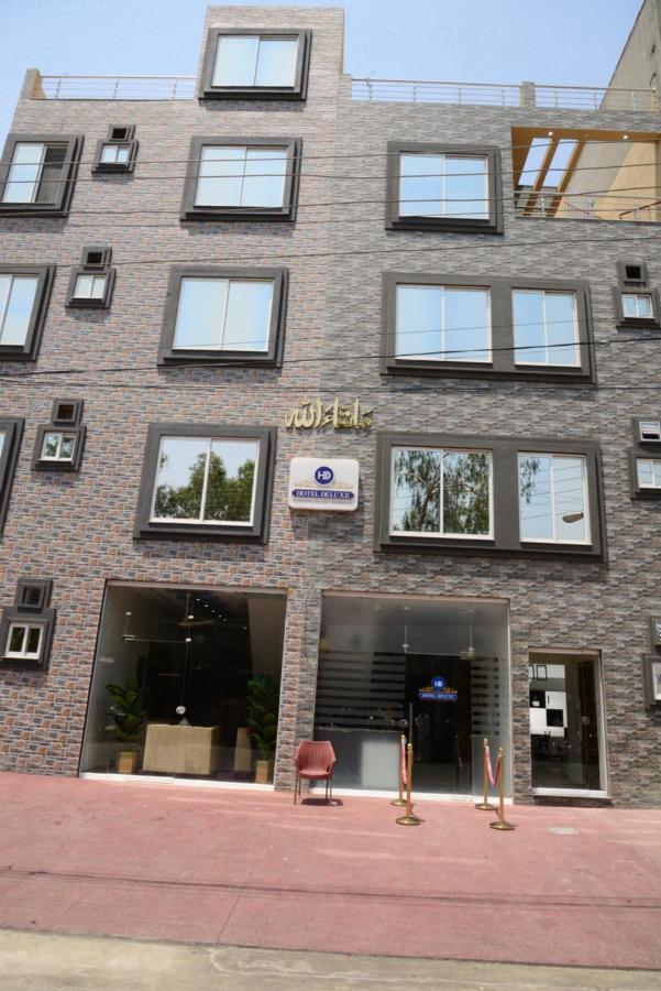 Hotel Deluxe Lahaur Zewnętrze zdjęcie