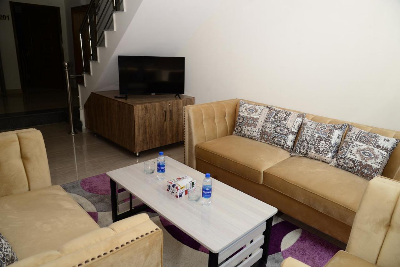 Hotel Deluxe Lahaur Zewnętrze zdjęcie