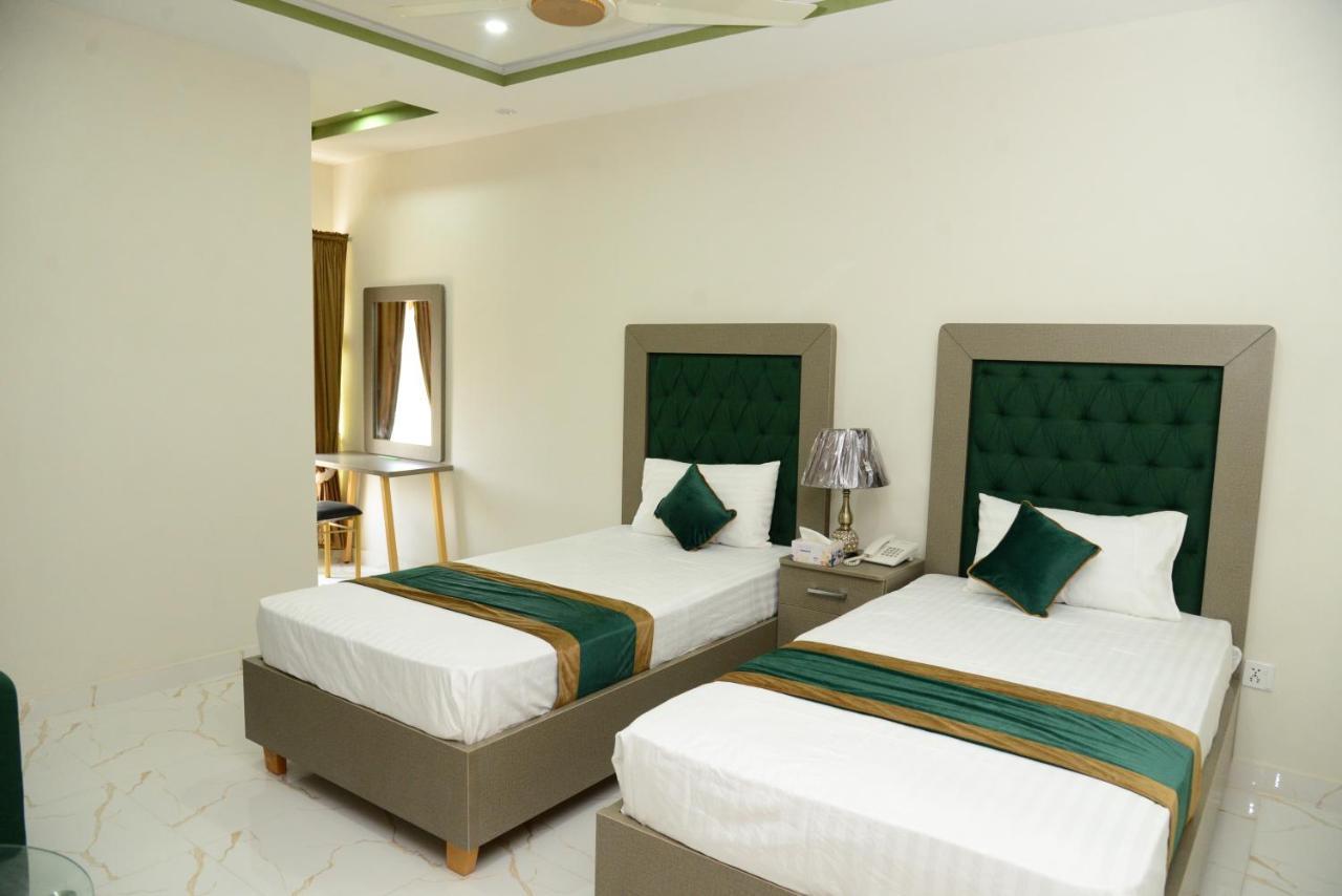 Hotel Deluxe Lahaur Zewnętrze zdjęcie