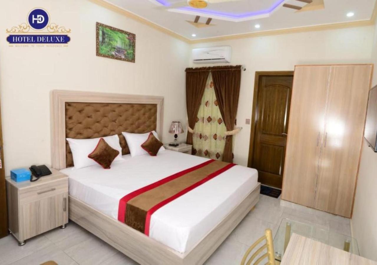 Hotel Deluxe Lahaur Zewnętrze zdjęcie
